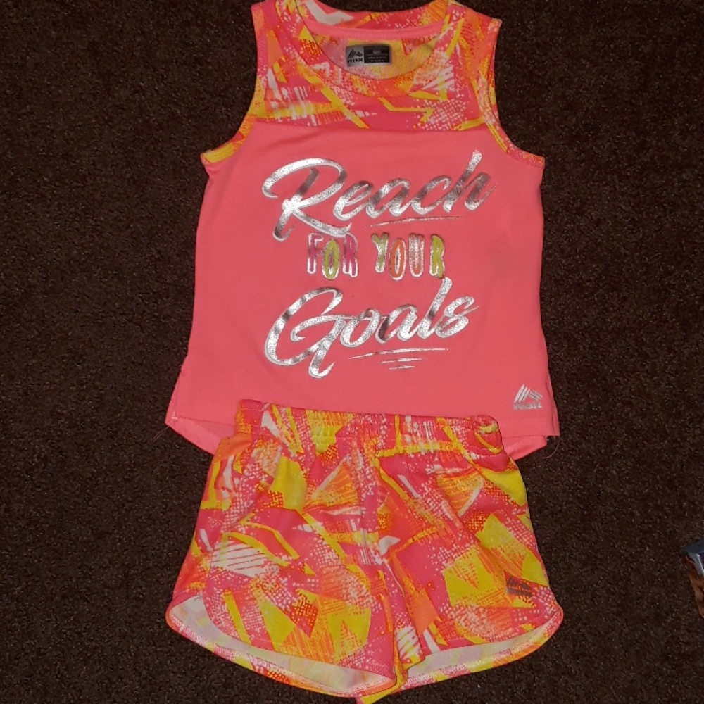 Reebok outfit size 5/6